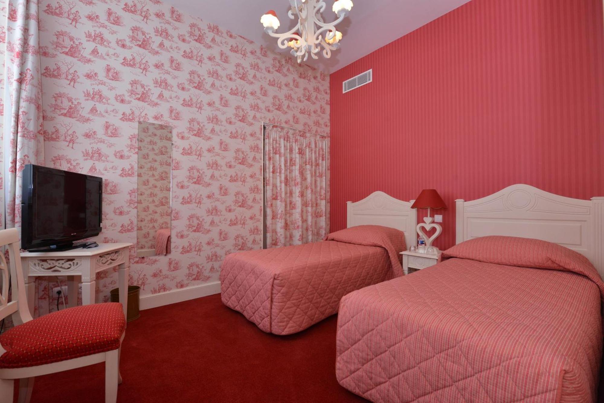 Castel Jeanson Hotel