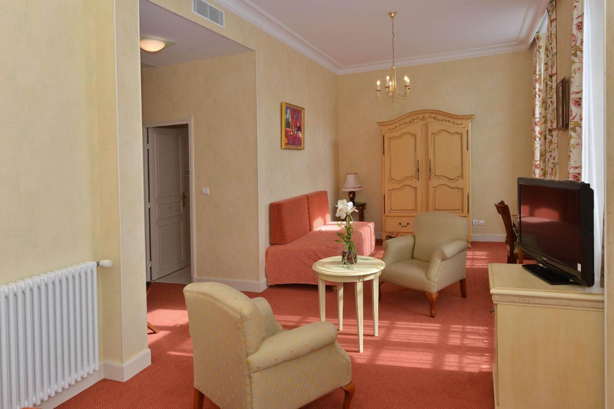 Hotel Castel Jeanson 3*